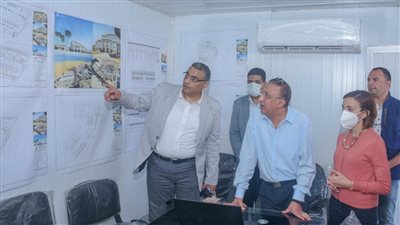 محافظ الإسكندرية يتابع مشروع تطوير حلقة السمك بمنطقة الأنفوشي 