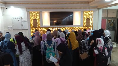 إقبال على إصدارات البحوث الإسلامية بمعرض بنات جامعة الأزهر