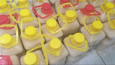 الداخلية: ضبط 20 طن منتجات مجهولة المصدر داخل مصنع عصائر غير مرخص بالجيزة