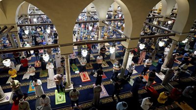 نقل شعائر صلاة الجمعة اليوم من مسجد العباسي ببورسعيد.. ورئيس القطاع الديني بالأوقاف خطيبًا| بث مباشر 