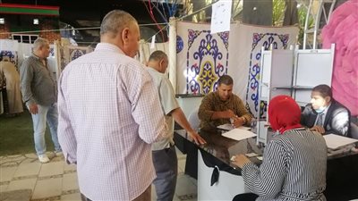 إقبال أعضاء الجمعية العمومية لانتخاب مجلس إدارة نادي دكرنس