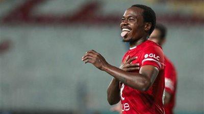 الأهلي يكشف آخر تطورات إصابة بيرسي تاو.. ومسحة طبية للفريق