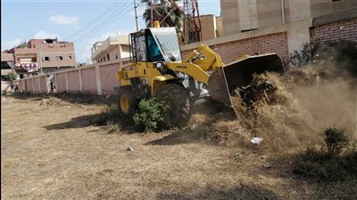 19 صورة ترصد حملة للنظافة ورفع تراكمات القمامة في بيلا بكفر الشيخ 