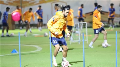 جلسة تحفيزية من رامي صبري للاعبي فاركو قبل مواجهة بيراميدز