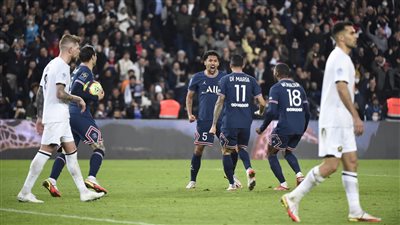 باريس سان جيرمان يخطف فوزًا متأخرًا على ليل بالدوري الفرنسي 