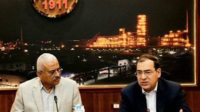 وزير البترول: العمر التشغيلي لمصافي تكرير السويس أكثر من مائة عام