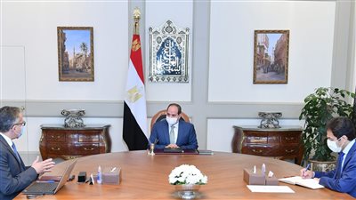 السيسي يوجه بتعزيز الأطقم الطبية بالمطارات السياحية لإجراء مسحات كورونا