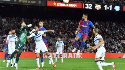 برشلونة يسقط في فخ التعادل أمام ألافيس في الدوري الإسباني