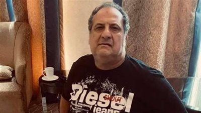 ممنوع من الحركة.. زوجة خالد الصاوي تكشف تفاصيل وعكة الفنان الصحية