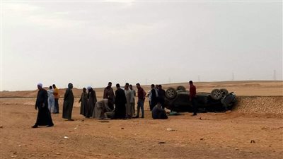 بالأسماء.. مصرع شخص وإصابة 2 آخرين في حادث انقلاب سيارة بأسوان