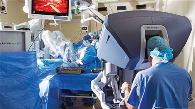 استشاري يوضح تفاصيل إجراء أول جراحة روبوتية بمستشفى عين شمس التخصصي 