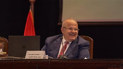 مجلس جامعة القاهرة يستعرض موقف عدد من المشروعات الكبرى