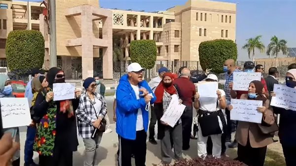 جانب من الوقفة الاحتجاجية