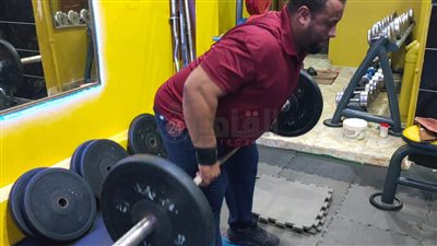 حامد الدبابة بطل ألعاب القوى.. موظف صباحًا ورياضي مساء │ صور