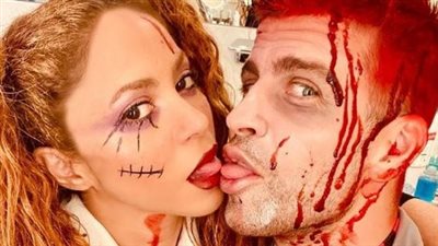 ملطخين بالدماء.. شاكيرا تحتفل مع بيكيه بعيد الهالوين | صورة