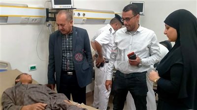 رئيس مدينة سمالوط يتابع حالة مصابي حادث انقلاب ميكروباص بالصحراوي الغربي بالمنيا