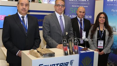 وزيرا السياحة والطيران المدني يفتتحان الجناح المصري المشارك في فعاليات بورصة لندن الدولية | صور 