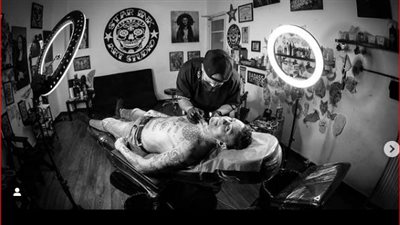 هجوم حاد على أحمد الفيشاوي بعد جلسة وشم جديدة: هتقابل ربنا إزاي؟ 