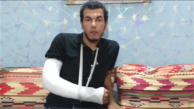 تفاصيل اعتداء أسرة مريضة على طبيب بمستشفى سوهاج الجامعي | فيديو وصور