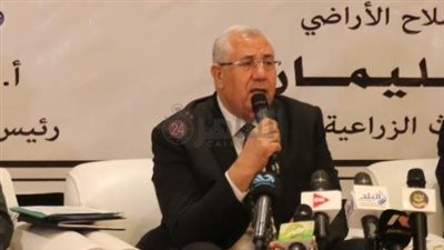 وزير الزراعة يكرم أفضل منتجي القمح ويؤكد على ضرورة زيادة الإنتاجية