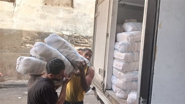 ضبط 9 طن سكر داخل