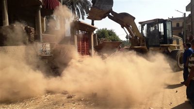 إزالة 221 حالة تعدٍ بمساحة 13002 متر مربع بسوهاج | صور