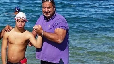 محمد الحسيني يفوز بالمركز الأول لذوي الهمم في مهرجان الفراعنة للسباحة بالغردقة