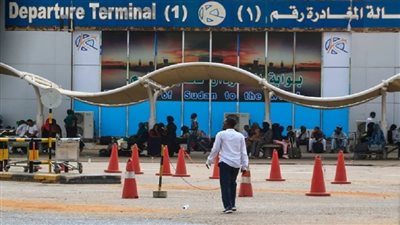 عودة أكثر من 300 مصري.. تفاصيل جديدة بشأن الطلاب المصريين بالسودان 