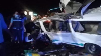 مصرع وإصابة 18 شخصا إثر تصادم سيارتين بطريق أبو سمبل | أسماء 