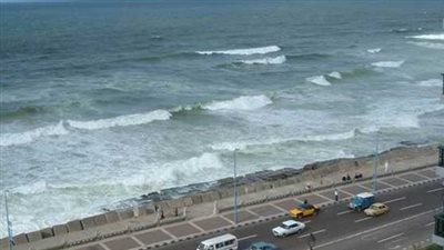 الأرصاد تكشف سبب ارتفاع أمواج البحر المتوسط إلى 5 أمتار واضطراب حركة الملاحة