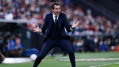 إيمري يعلق على أنباء توليه تدريب نيوكاسل