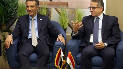 وزير السياحة يلتقي نظيره الأردني خلال المشاركة في بورصة لندن الدولية للسياحة WTM 2021