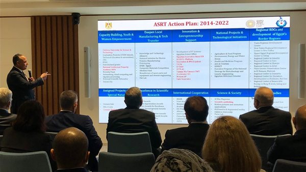 الدكتور محمود صقر،