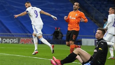 الشوط الأول.. ريال مدريد يسقط في فخ التعادل مع شاختار بدوري الأبطال