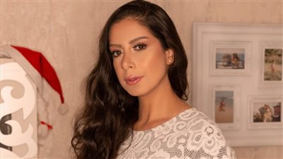 يناقش قضايا المغتربين في مصر.. ياسمين رحمي تشارك في تحت نفس السما