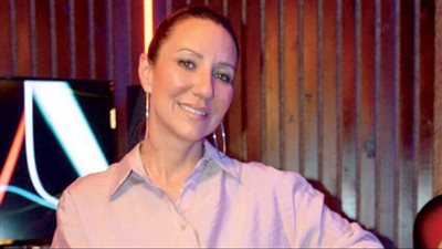 المطربة الأمريكية إليز ليبيك تدخل عالم التمثيل من بوابة محمد السبكي