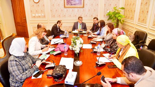 اجتماع برلماني لبحث