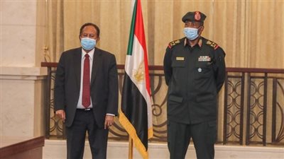 البرهان: لم ينقطع الاتصال بيني رئيس الوزراء 