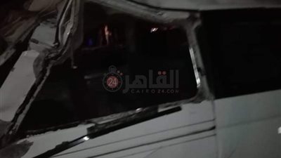 بالأسماء.. إصابة 12 شخصا في انقلاب ميكروباص على الطريق الصحراوي الغربي بقنا | صور