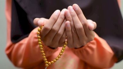 أفضل 15 دعاء يوم الجمعة للمريض والميت.. اللهم حرم جسده على النار