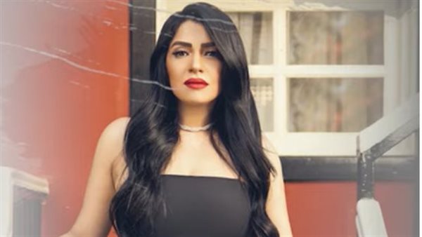 المطربة يسرا