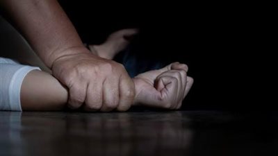 الطب الشرعي يفحص 3 متهمين بهتك عرض طفلة في الإسكندرية