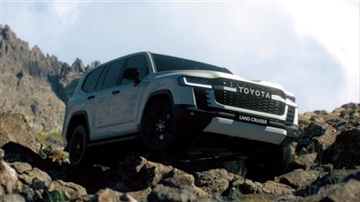  سيارات السعودية | سعر تويوتا لاند كروزر 2022.. عملاق الطرق الوعرة