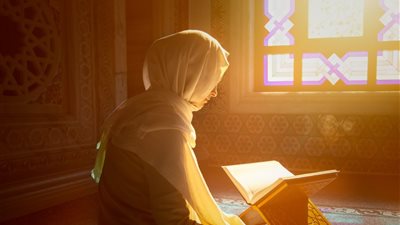 دعاء للزوج بالرزق والتوفيق.. أفضل الأدعية وأحبها إلى قلب الرجل