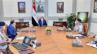 السيسي يتابع مستجدات مشروعات الهيئة الهندسية على مستوى الجمهورية 