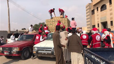 بالتعاون مع الأزهر والجمعيات الأهلية.. وزيرة التضامن توجه بتنظيم قوافل تنموية لأهالي مطروح | صور 