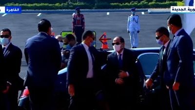 السيسي يصل مقر افتتاح معرض النقل الذكي واللوجيستيات 