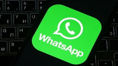 التفاعل بـ الإيموجي والتحكم في رسائل الجروبات.. مميزات واتساب الجديدة  