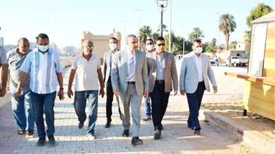 محافظ سوهاج يتفقد أعمال إنشاء مشروع شارع مصر بالكورنيش الشرقي | صور 