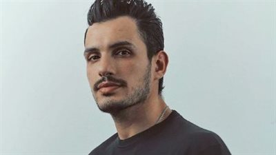 أحمد إبراهيم بعد حذف أغنية بنت الجيران: كان زماني بتفرج على حقي وهو بيروح لغيري